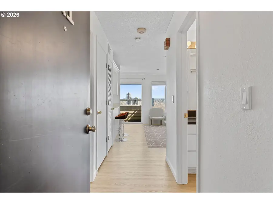 3515 SW Barbur Blvd #R-1, Portland, OR 97239 - #2