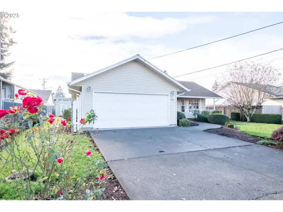 980 Cleveland St, Aumsville, OR 97325 - Image #2