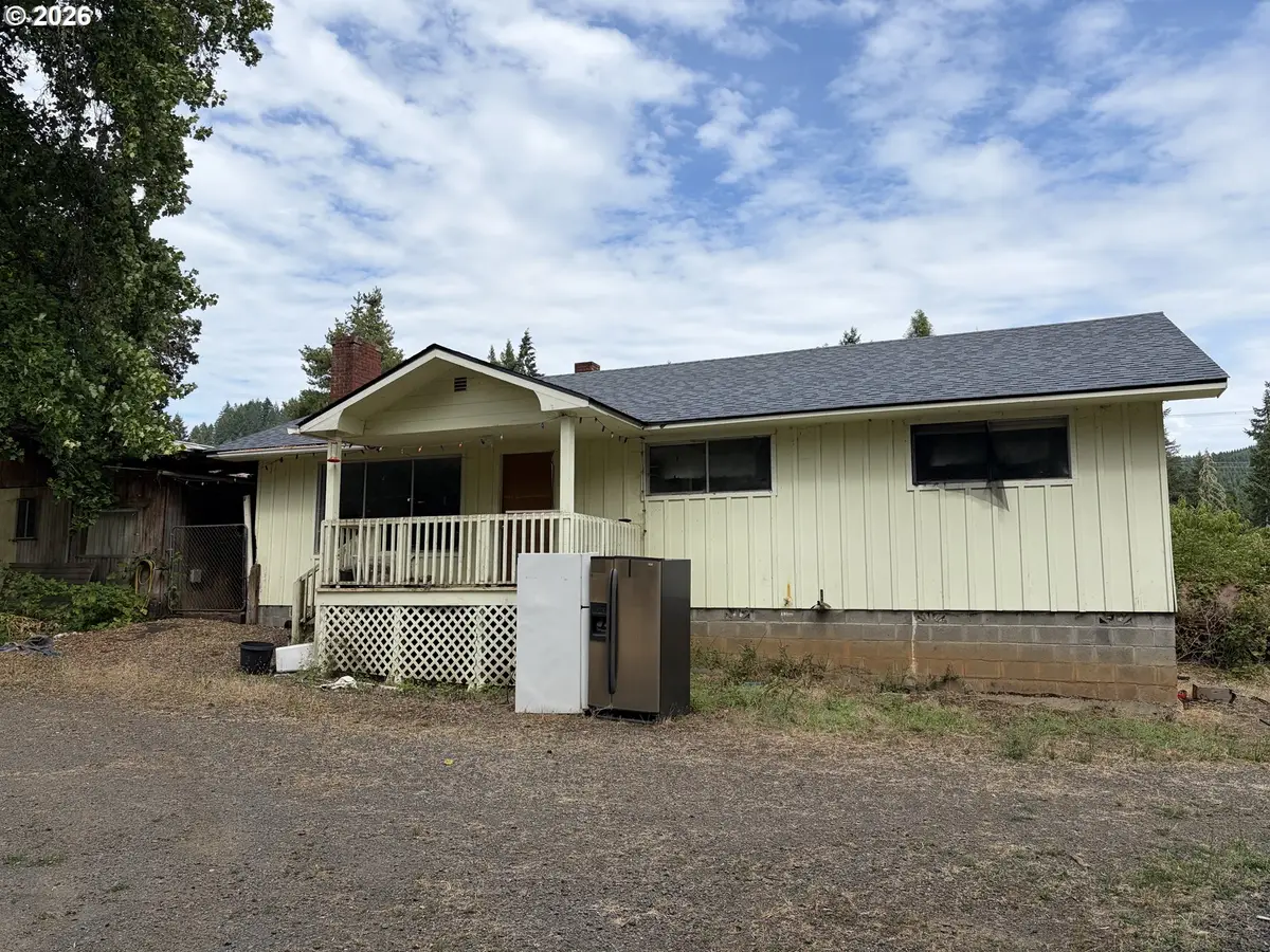 9006 Scotts Valley Rd, Yoncalla, OR 97499 - #1
