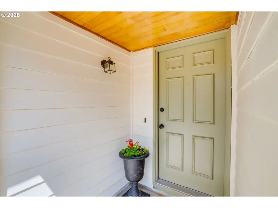 19909 SW Southview St, Beaverton, OR 97078 - #3