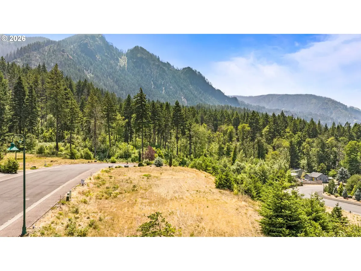 935 SW Spelling Pl #17, Cascade Locks, OR 97014 - Image #1