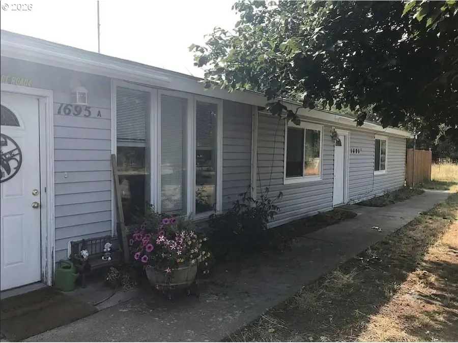 1695 Ruth St, Walla Walla College Place, WA 99362 - #2