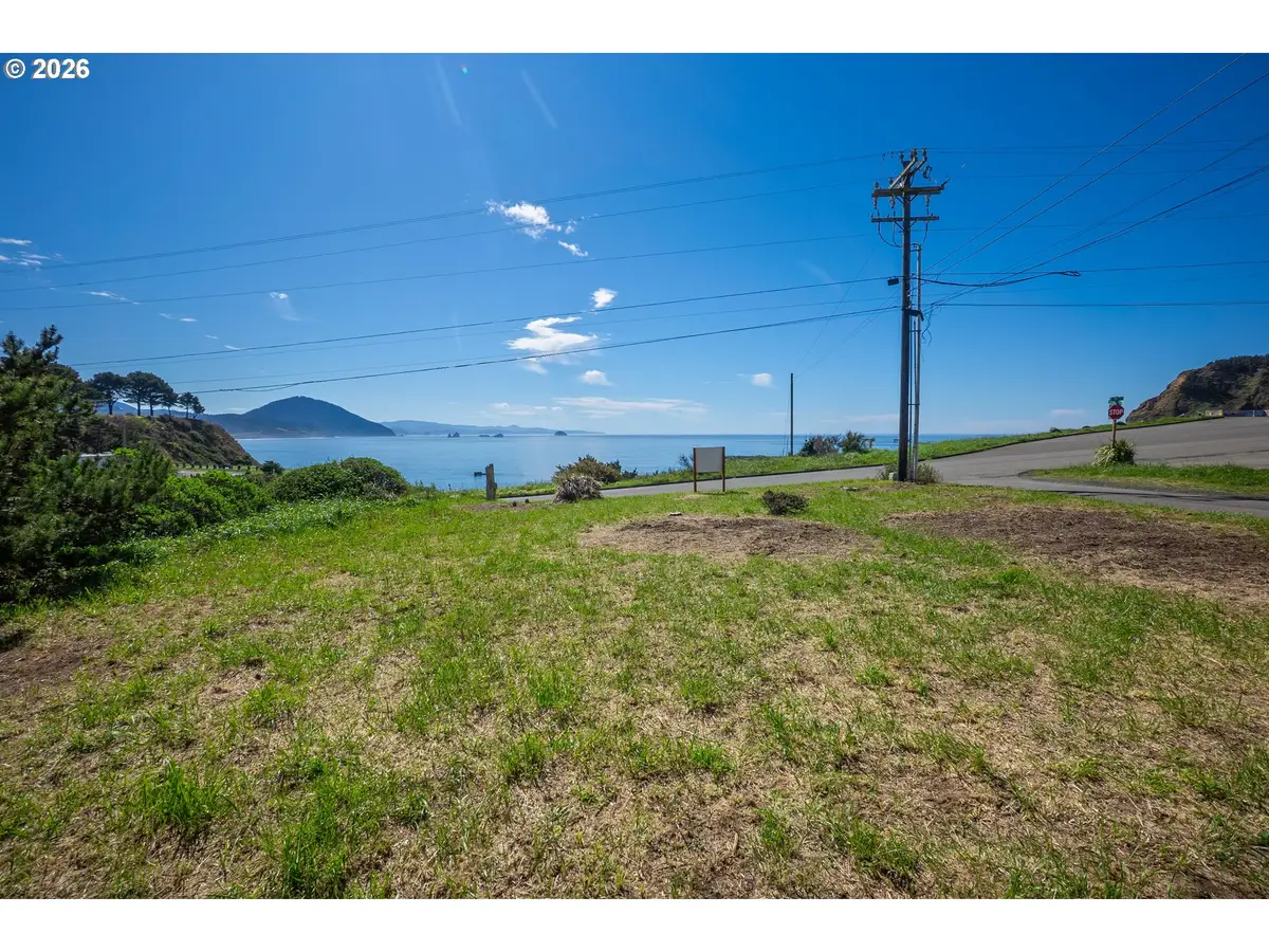 440 5th St, Port Orford, OR 97465 - #1