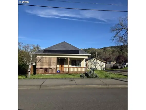 597 SE Ramp St, Roseburg, OR 97470