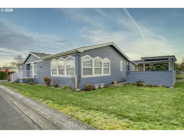 51469 SE Westlake Dr, Scappoose, OR 97056