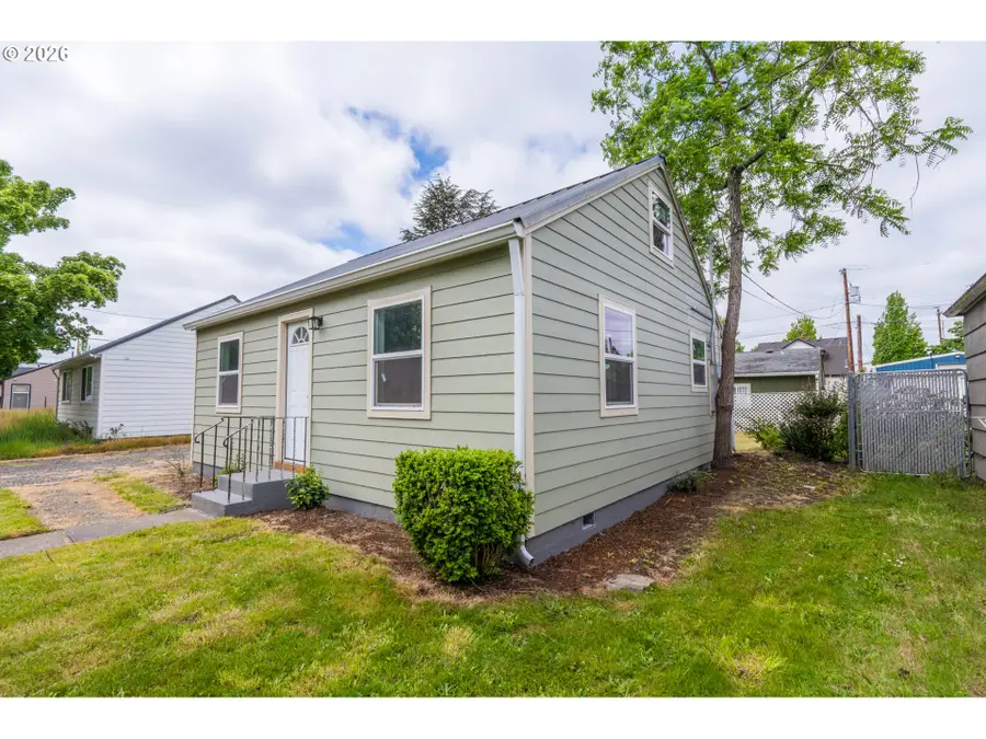 1925 NE Liberty St, Salem, OR 97301 - #2
