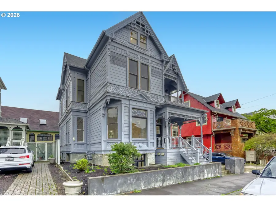 2377 NW Kearney St, Portland, OR 97210 - #2