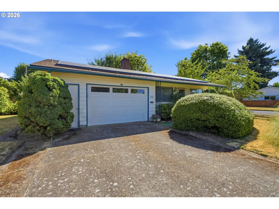 1404 Umpqua Rd, Woodburn, OR 97071 - #2