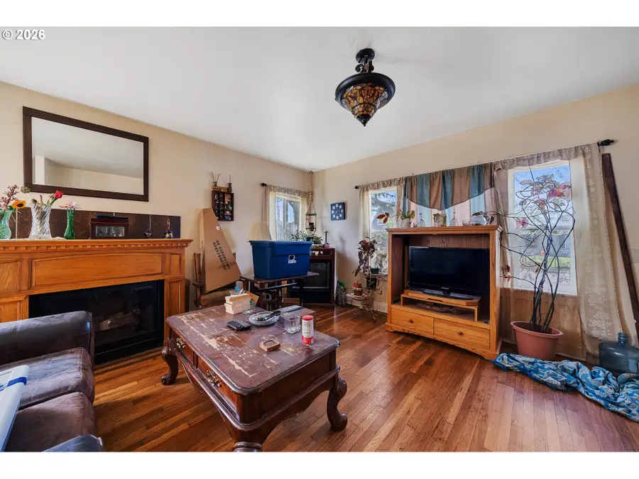 1313 1st St, Tillamook, OR 97141 - #2