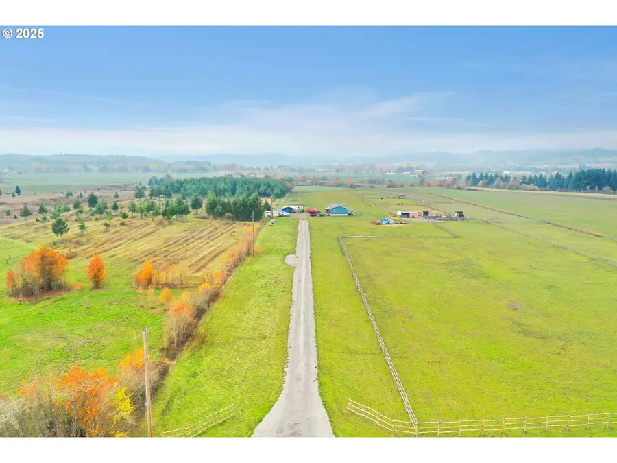 24550 SW Red Prairie Rd, Sheridan, OR 97378 - Image #2