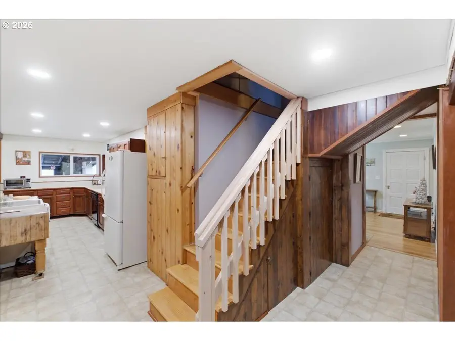 1115 Juniper St, Sweet Home, OR 97386 - #3