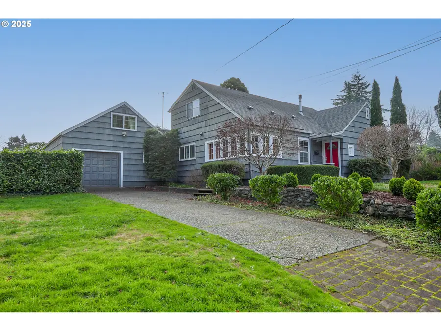 1149 Juniper Ave, Coos Bay, OR 97420 - Image #3