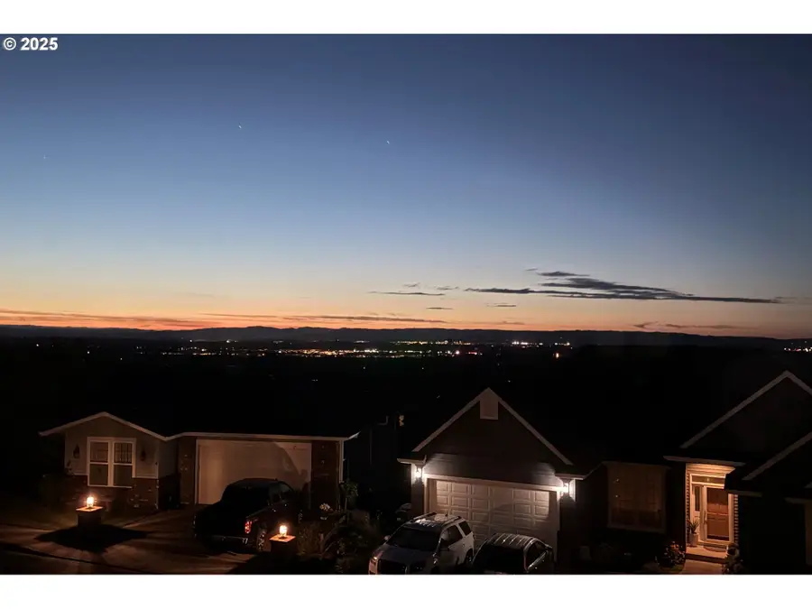 19624 SW Cooperhawk Ct, Beaverton, OR 97007 - Image #2