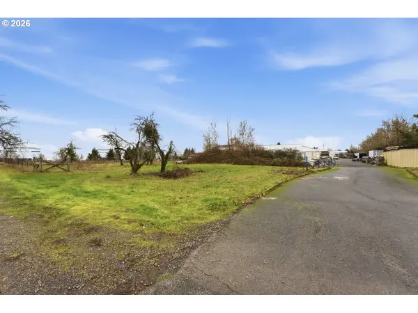 NE Airport Way, Portland, OR 97230