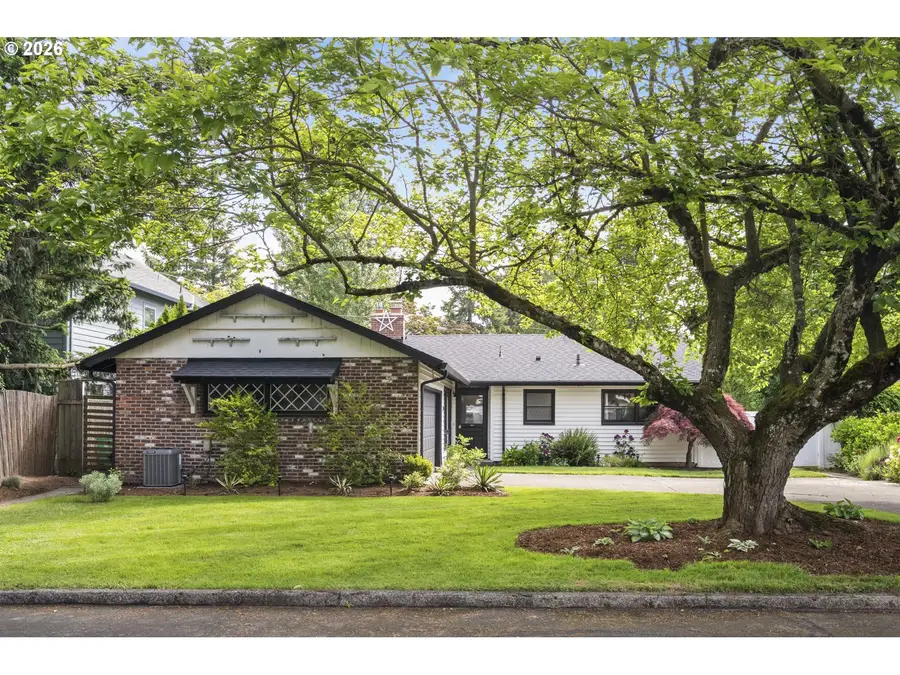 28 SE 111th Ave, Portland, OR 97216 - #2