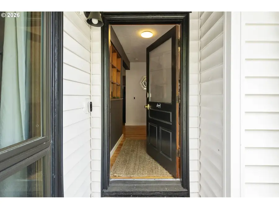 28 SE 111th Ave, Portland, OR 97216 - #3