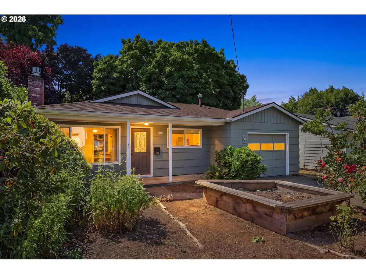 4122 SE Bybee Blvd, Portland, OR 97202 - #1