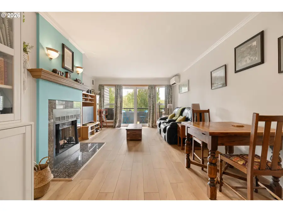 4970 S Landing Dr #203, Portland, OR 97239 - #2