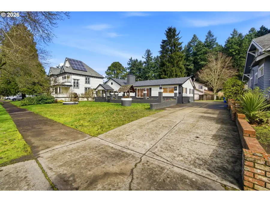 7628 N Dwight Ave, Portland, OR 97203 - #2
