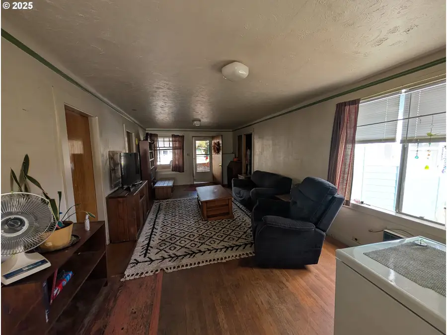 1408 T Ave, La Grande, OR 97850 - Image #3