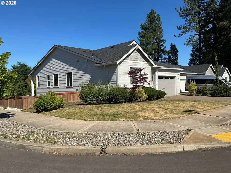 1525 N River Alder St, Canby, OR 97013 - #2