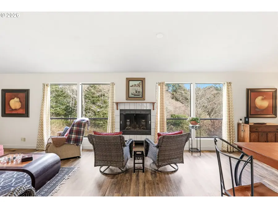 4696 NE Windward Pl, Lincoln City, OR 97367 - Image #3