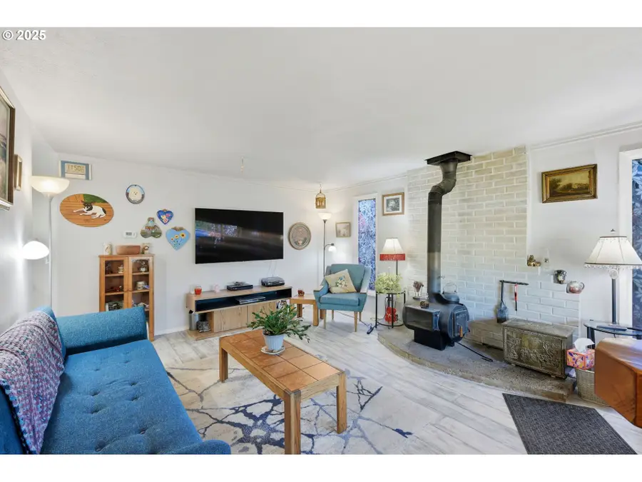 9720 SE 74th Ave, Milwaukie, OR 97222 - Image #3