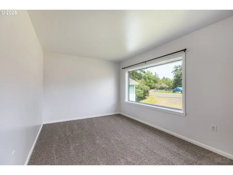 215 S 8th St, Saint Helens, OR 97051 - #3