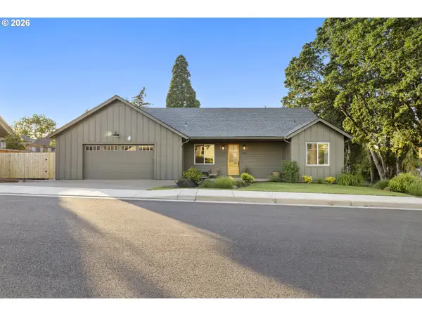 1301 Uff Da St, Silverton, OR 97381