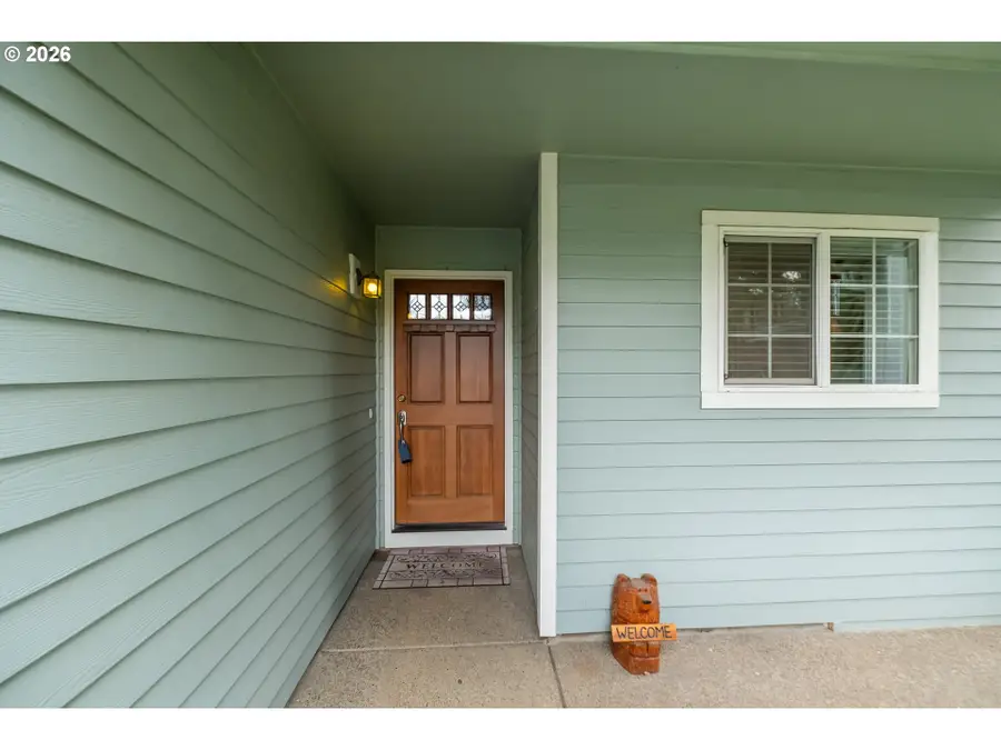 1067 SW Falcon Crest Dr, Dundee, OR 97115 - #3