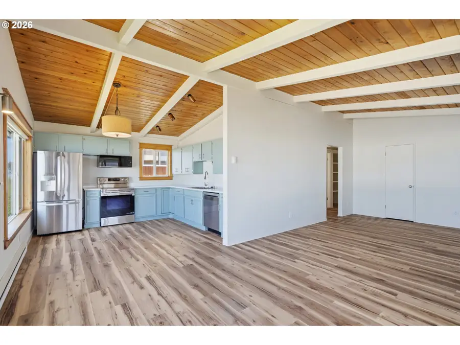 3549 NW Jetty Ave, Lincoln City, OR 97367 - #3