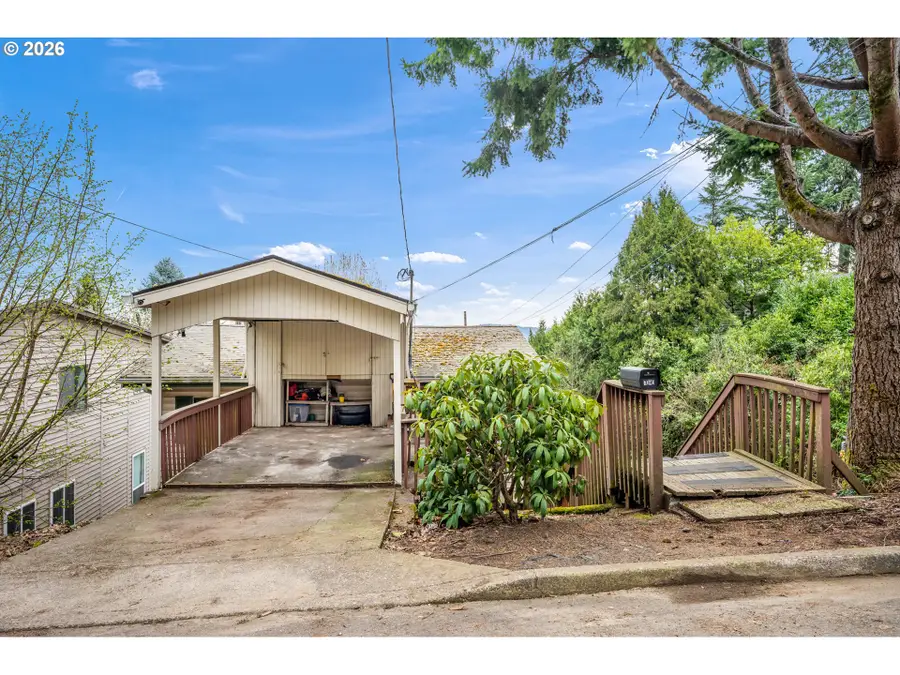 7040 SW Brier Pl, Portland, OR 97219 - #2