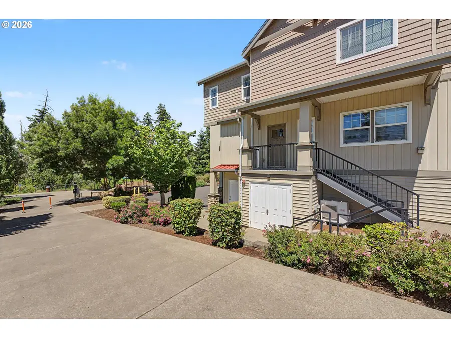 545 NW Lost Springs Ter #106, Portland, OR 97229 - #2