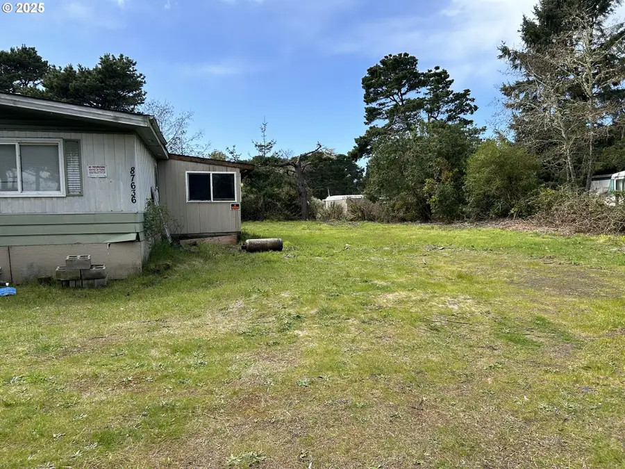 87636 Rhododendron Dr, Florence, OR 97439 - Image #2