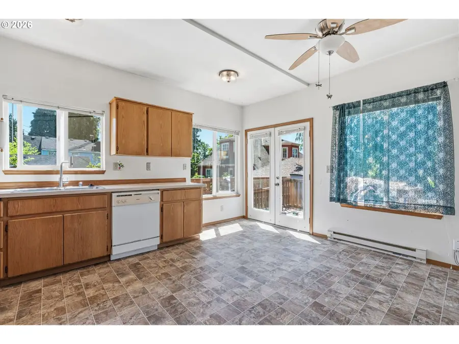 2209 E St, Vancouver, WA 98663 - #3