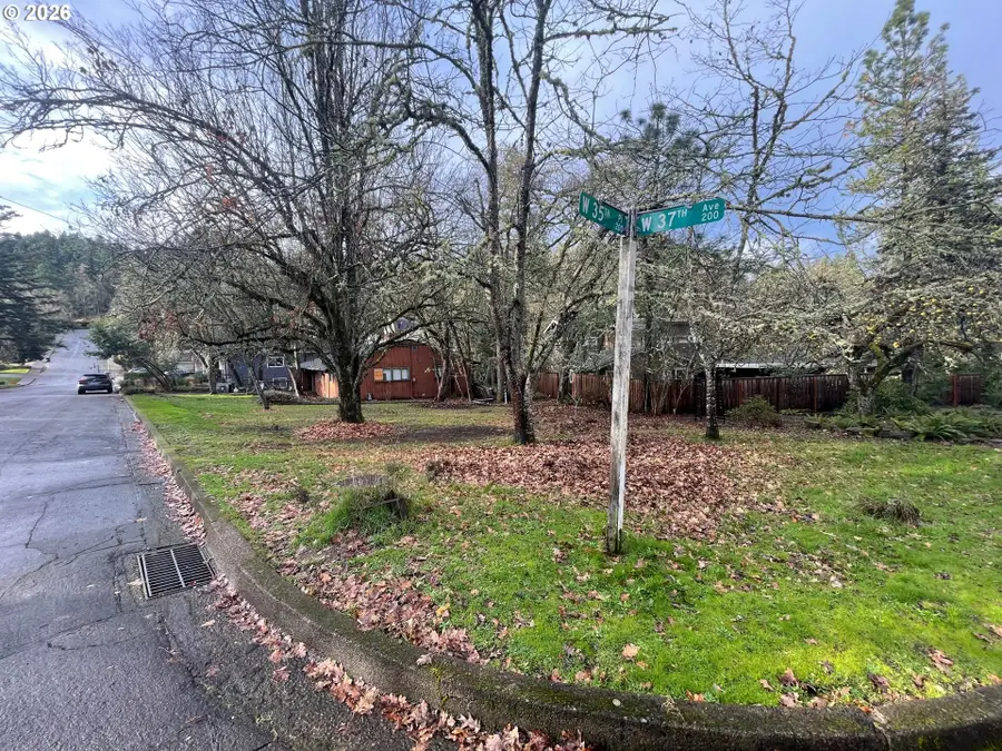 275 W 37th Ave, Eugene, OR 97404 - Image #3
