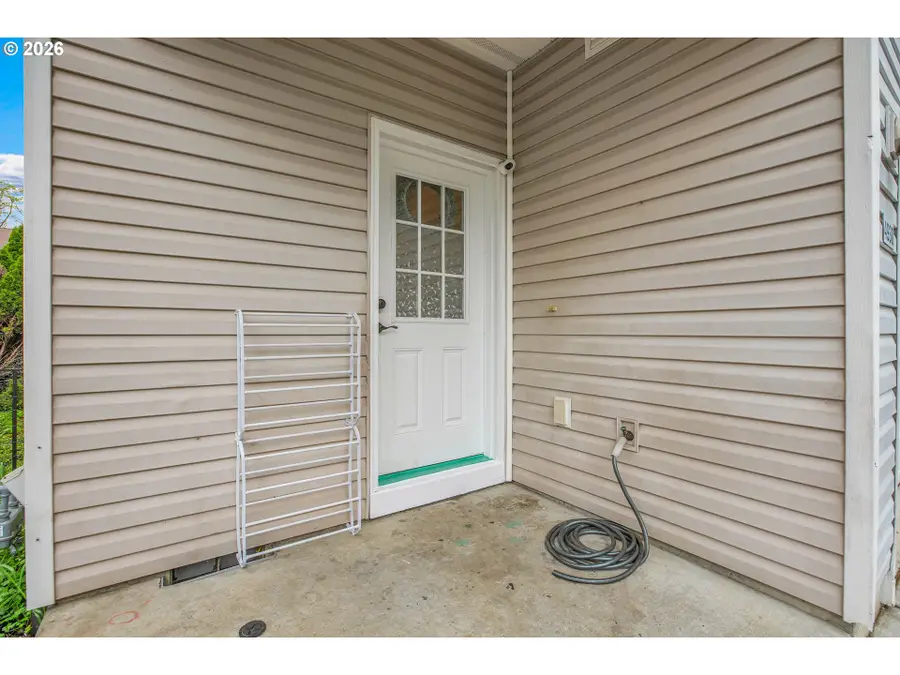 4930 SE 122nd Ave, Portland, OR 97236 - #3