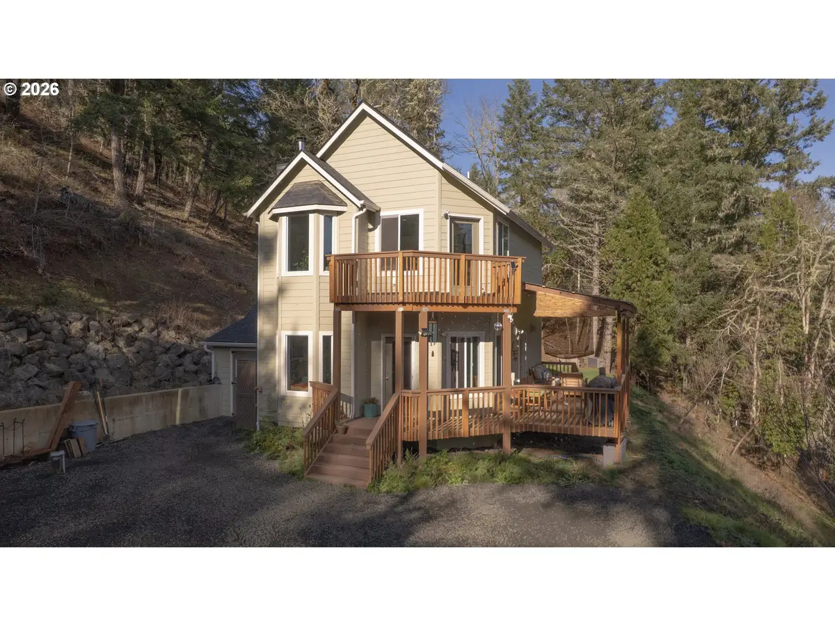 270 Sabrina Ln, Winston, OR 97496 - Image #1