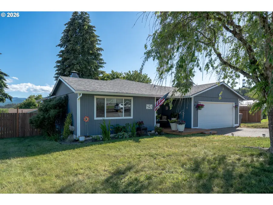 691 NE 5th St, Willamina, OR 97396 - #2