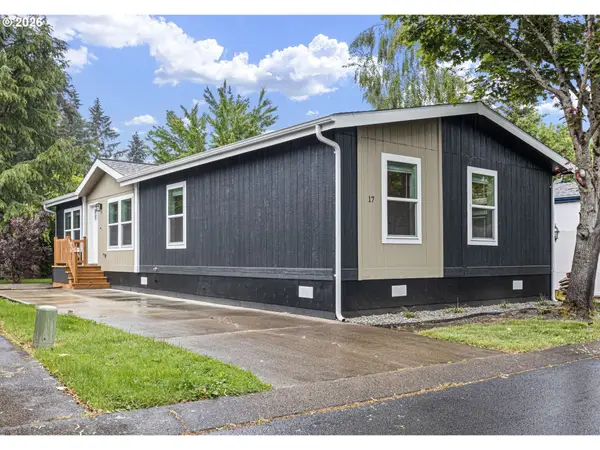 23077 SW Main St #17, Sherwood, OR 97140
