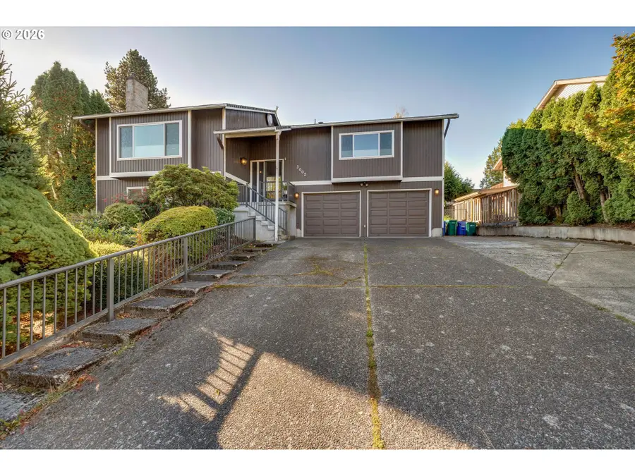 3002 SW 23rd St, Gresham, OR 97080 - #3