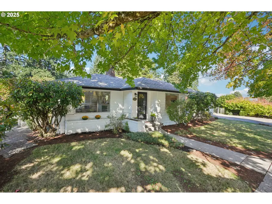 11851 SE Madison St, Portland, OR 97216 - Image #2