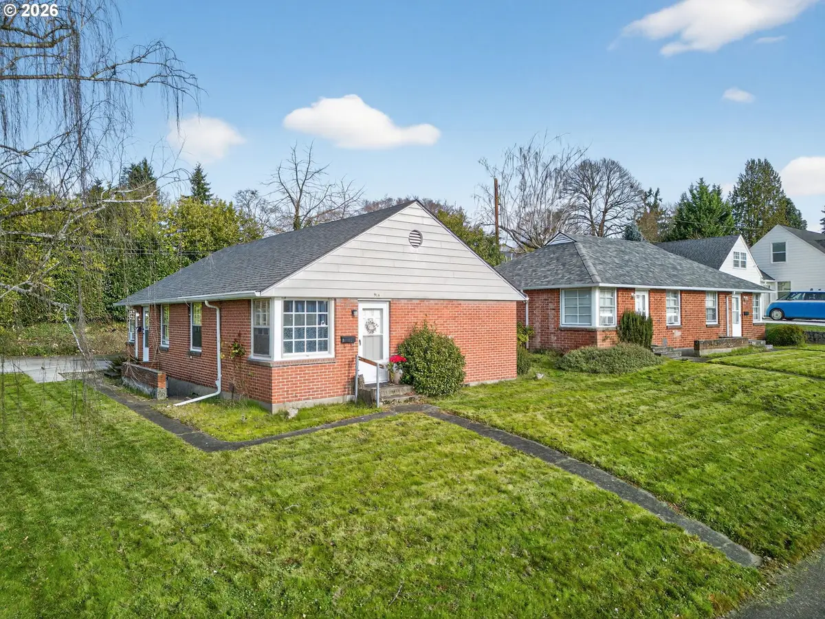 914 W 39th St, Vancouver, WA 98660 - Image #1