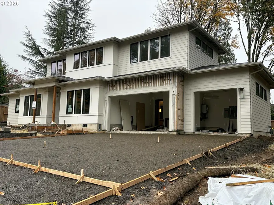 2560 Glen Eagles Pl, Lake Oswego, OR 97034 - Image #2