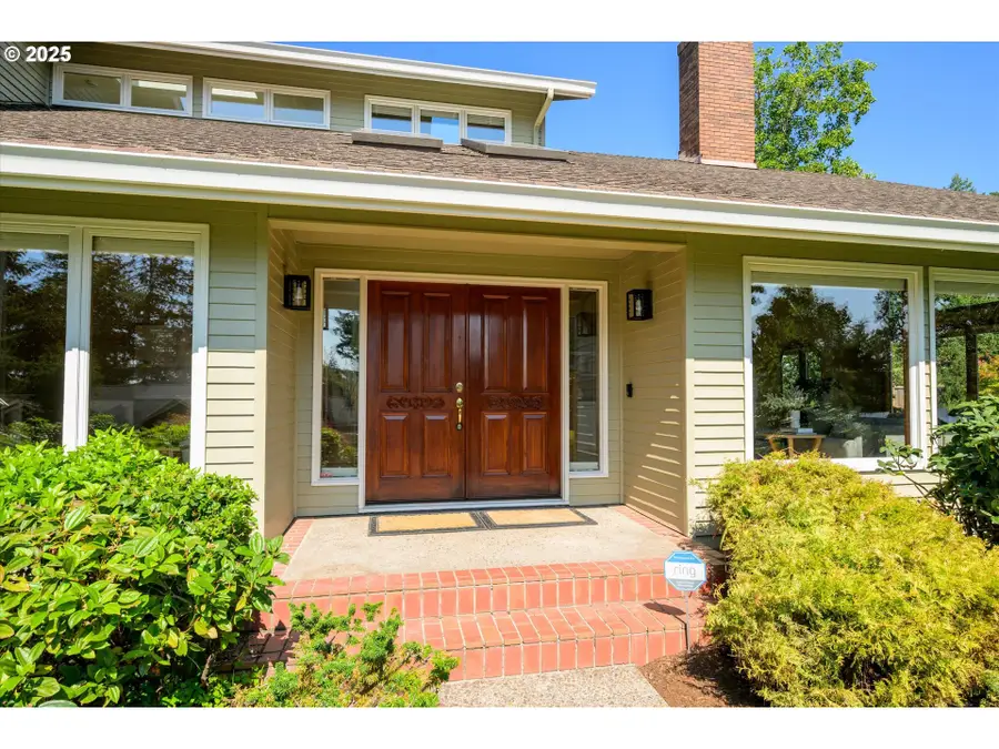 5159 Solar Heights Dr, Eugene, OR 97405 - Image #2