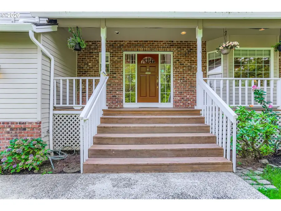 8225 SW Gearhart Dr, Beaverton, OR 97007 - #2