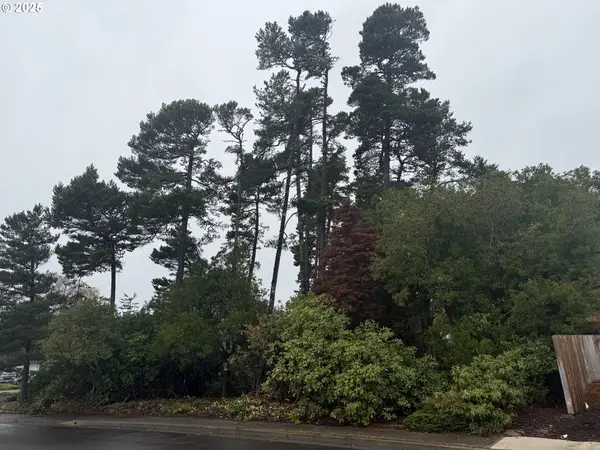 0 23rd St, Florence, OR 97439