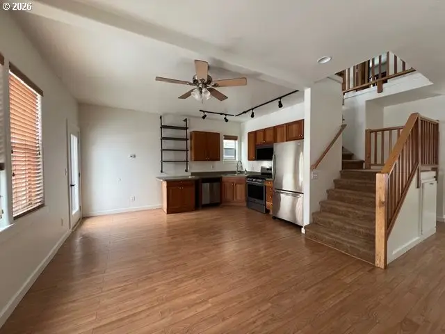 2865 Cottage Ln, Hood River, OR 97031 - #2