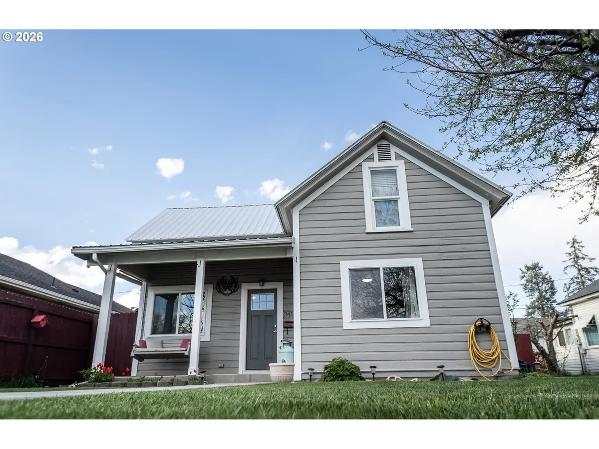 2414 Madison St, Baker City, OR 97814 - #1