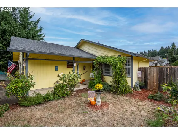 90 S 17th St, CottageGrove, OR 97424